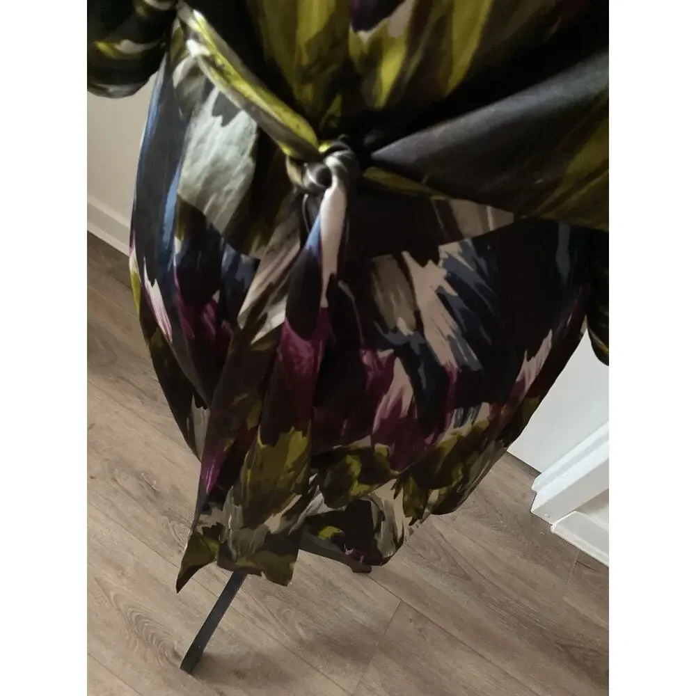 BCBGMAXAZRIA Multicolor Abstract Satin Sheath Dress Belted Boat Neck Sz M